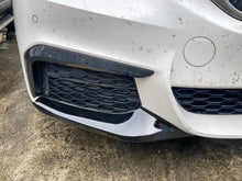 Cargar imagen en el visor de la galería, Gloss Black Front Bumper Lip Splitter Side Air Vent Cover Canards for BMW G30 M-Sport 2017-2020