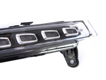 Load image into Gallery viewer, Autunik LED Daytime Running Light DRL Turn Signals Fog Lamps For Audi Q7 2007-2009 dr2