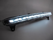 Laden Sie das Bild in den Galerie-Viewer, LED DRL Dynamic Fog Lights Turn Signal Lamp for Audi Q7 2007-2009 dr1